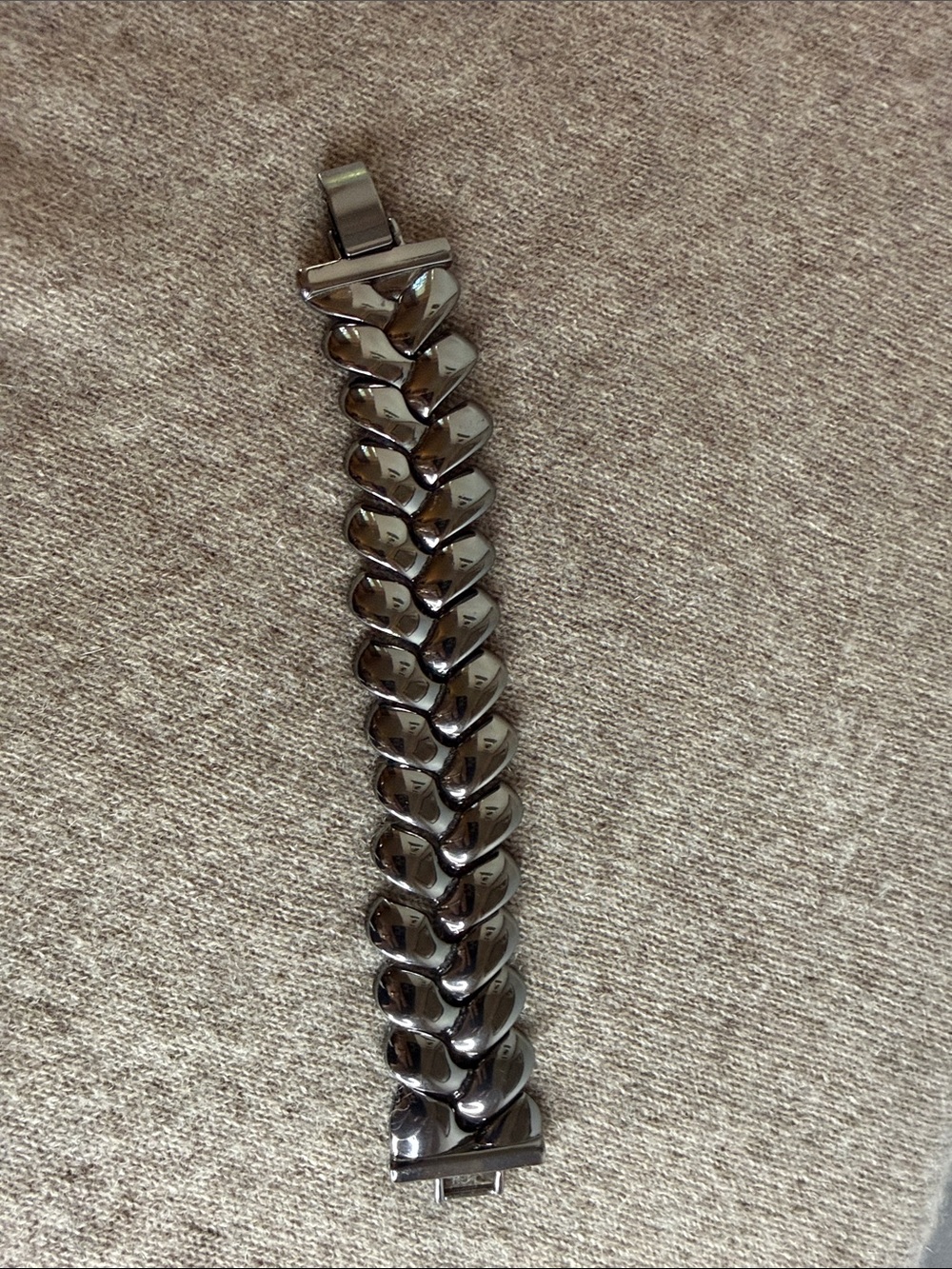 Women’s Black Chunky Chain Bracelet  - BR